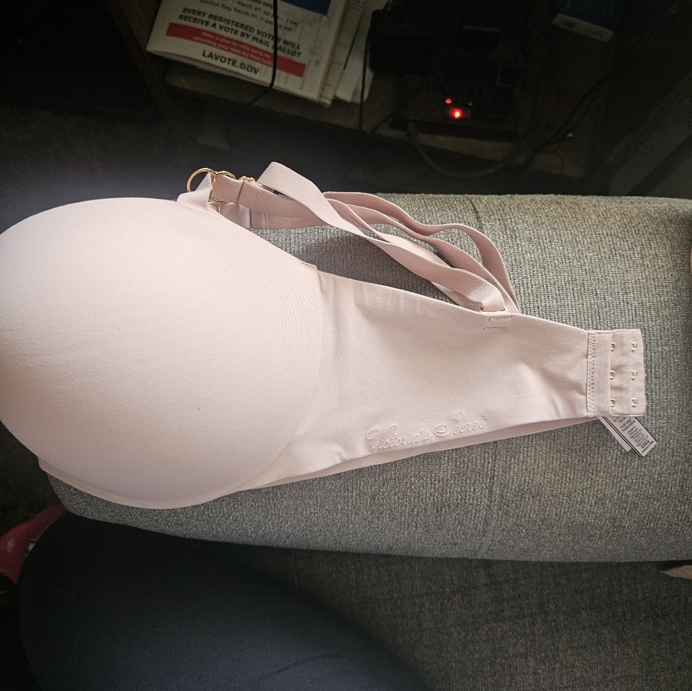 Victorias secret incredible bra